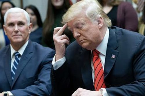 Israel hứng 'bão' tên lửa, Tổng thống Trump thú nhận hối lộ