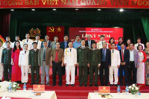 Trường Cao đẳng ANND I tổ chức lễ mít tinh kỷ niệm Ngày Nhà giáo Việt Nam