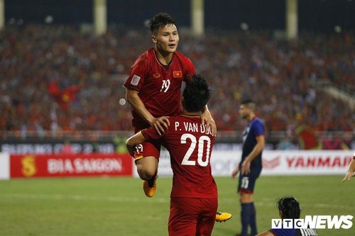 Phóng viên Thái Lan khoe Chanathip hơn Quang Hải, HLV Park Hang Seo đáp trả cực hay