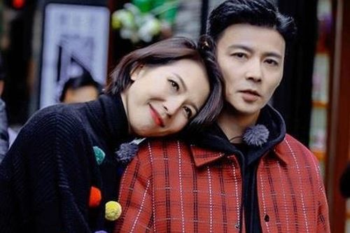 Thái Thiếu Phân sinh con thứ 3 ở tuổi 46