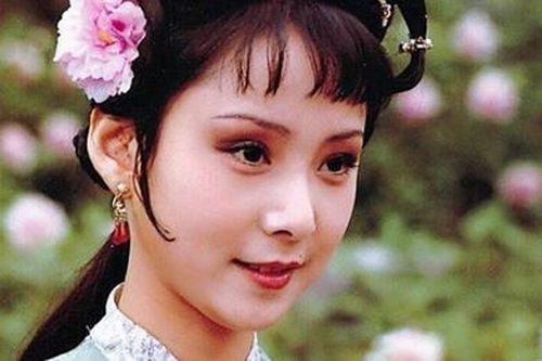 Diễn viên 'Hồng lâu mộng' sống khổ sở sau khi chồng qua đời