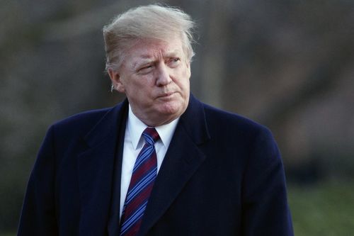 Bác sĩ phủ nhận tin TT Trump đến viện khám vì tức ngực