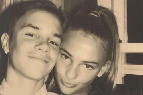 Romeo Beckham công khai bạn gái