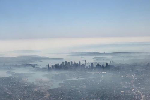 Sydney cảnh báo sức khỏe khi khói mù bao phủ