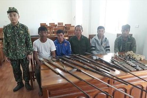 Xử phạt 4 thanh niên sử dụng súng tự chế trái phép