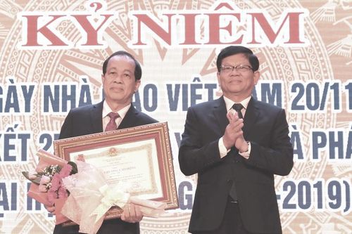 Đại học Đà Nẵng vinh danh các nhà giáo tiêu biểu