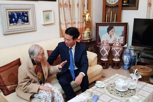 Ông Võ Văn Thưởng chúc mừng các nhà giáo nhân ngày 20.11