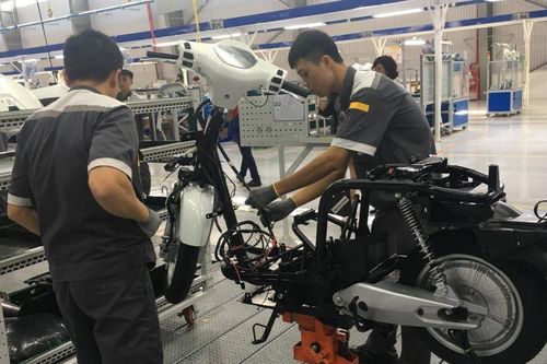 Ban hành 3 quy chuẩn quốc gia về ắc quy, động cơ xe máy và xe đạp điện