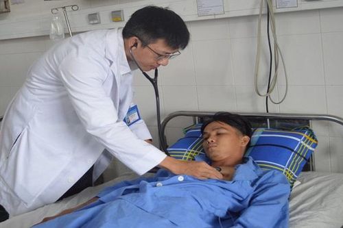 Hút nhiều thuốc lá và uống bia, thanh niên 23 tuổi suýt bỏ mạng vì đột quỵ