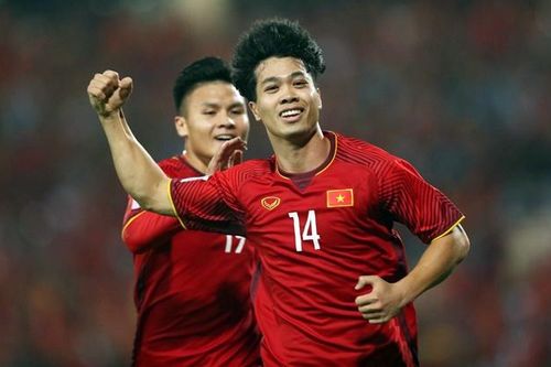 Báo Thái Lan: 'HLV Nishino sẽ phải đau đầu để khóa chặt Công Phượng'