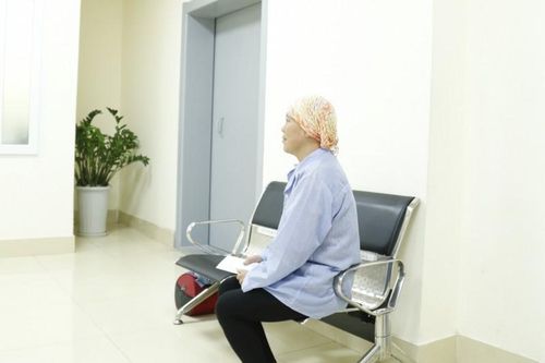 Hành trình chiến đấu với ung thư vú của cô giáo vùng cao