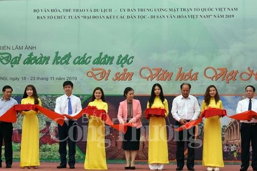 Triển lãm ảnh: 'Đại đoàn kết các dân tộc - Di sản văn hóa Việt Nam'