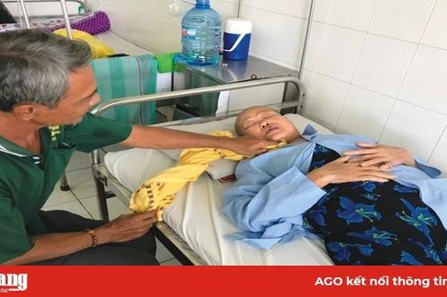 Người phụ nữ mắc bệnh suy tủy cần được giúp đỡ