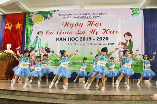 Trường mầm non Lý Tự Trọng tổ chức ngày hội cô giáo là mẹ hiền