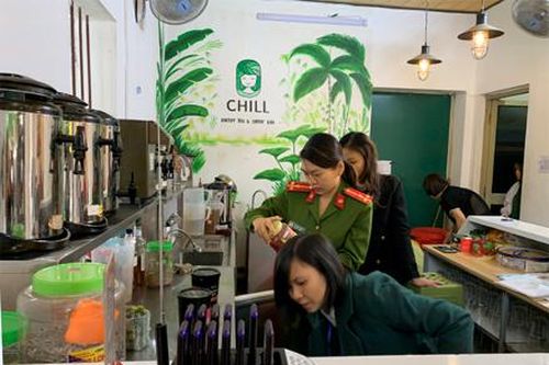 Kiểm tra an toàn thực phẩm các cơ sở kinh doanh trà chanh, trà sữa