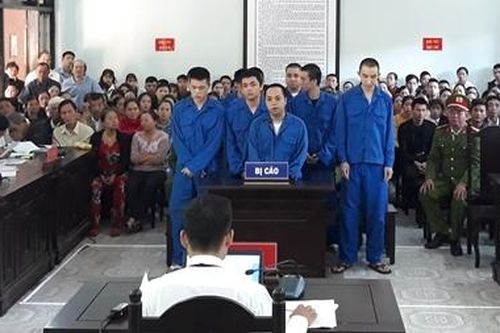 10 đối tượng lĩnh án tù vì 500 nghìn đồng