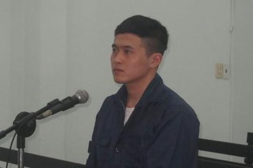 Bị tóm vì ăn trộm xong ra vỉa hè mắc võng ngủ