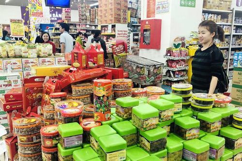 Tránh tích trữ thực phẩm sử dụng trong dịp Tết: Loại bỏ nguy cơ khó lường