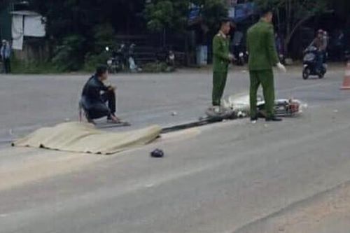 Va chạm với xe tải, nam sinh tử vong thương tâm