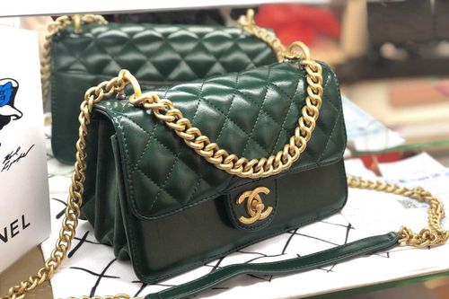 Thêm một cơ sở cắt mác Trung Quốc, dán nhãn Chanel và Gucci