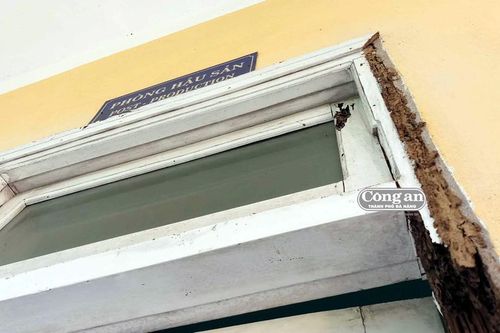 Trạm y tế xã xuống cấp, bệnh nhân 'quay lưng'