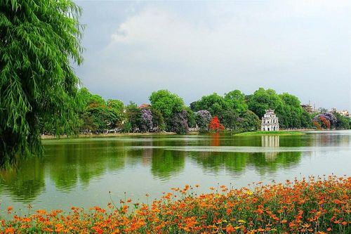Kè Hồ Gươm bằng bê tông: Cẩn trọng, tránh tổn hại di sản