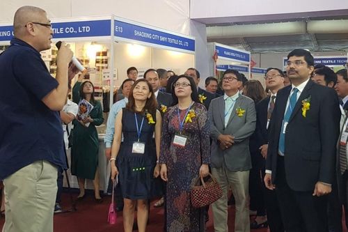 Khai mạc đồng thời 4 triển lãm chuyên ngành dệt may, da giày tại TP. Hồ Chí Minh