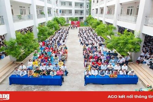 Trường THPT Long Xuyên kỷ niệm ngày Nhà giáo Việt Nam 20-11 và 44 năm thành lập