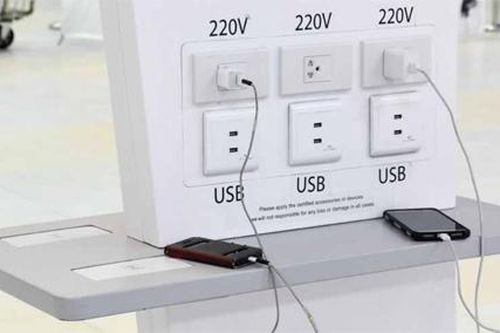Nguy cơ mất mật khẩu khi sạc smartphone nơi công cộng