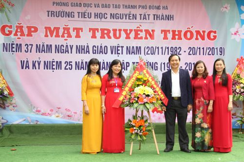 Kỉ niệm 25 năm thành lập Trường Tiểu học Nguyễn Tất Thành