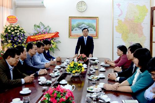 Phó Chủ tịch UBND tỉnh Nguyễn Thế Giang chúc mừng ngành Giáo dục nhân kỷ niệm Ngày Nhà giáo Việt Nam