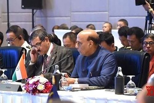 Ấn Độ kêu gọi không sử dụng hay đe dọa sử dụng vũ lực tại Biển Đông