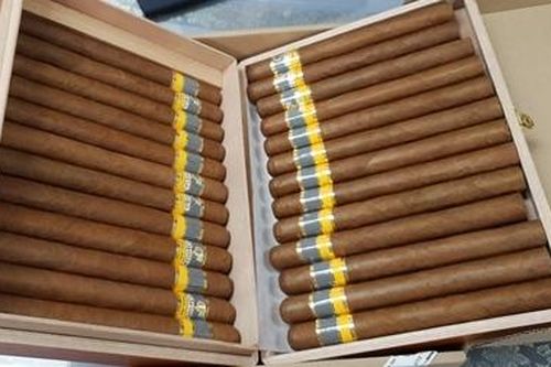 Lô xì gà trị giá 2 tỷ đồng bị tạm giữ ở Tân Sơn Nhất