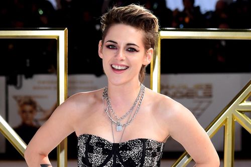 Kristen Stewart diện đầm cúp ngực