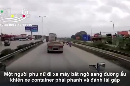 Người phụ nữ thoát chết trước đầu container