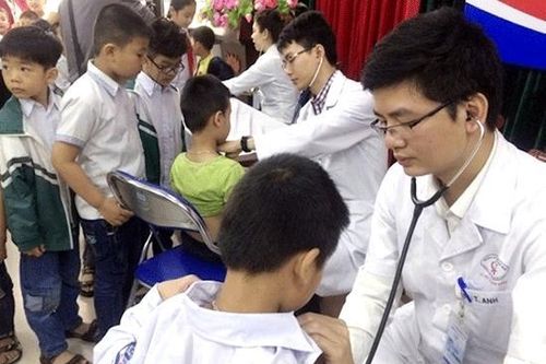 Phát triển bảo hiểm y tế học sinh sinh viên- nguồn nhân lực tương lai của đất nước