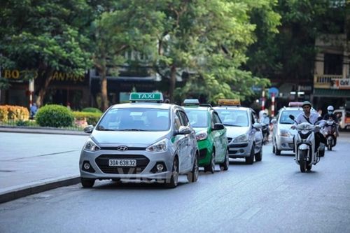 Chi hơn 100 tỉ đồng để đổi đăng kí và biển số cho 700 ngàn xe kinh doanh
