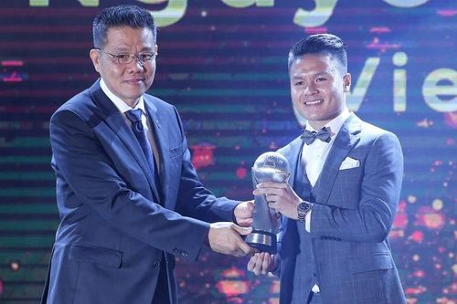 Quang Hải được trao băng đội trưởng ĐT U22