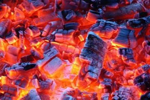 Sưởi than ở cữ trong phòng kín khiến sản phụ tử vong