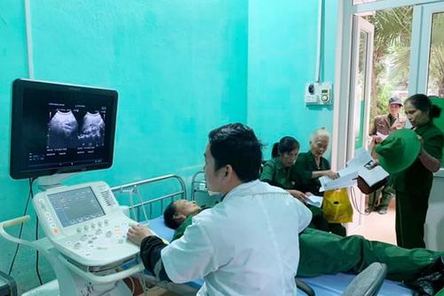 Khám bệnh, cấp phát thuốc miễn phí cho cựu thanh niên xung phong
