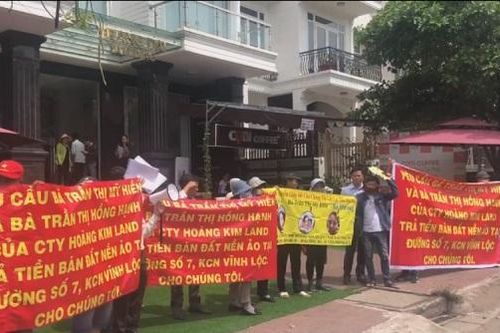 Bắt nữ giám đốc lừa bán đất nền dự án ảo