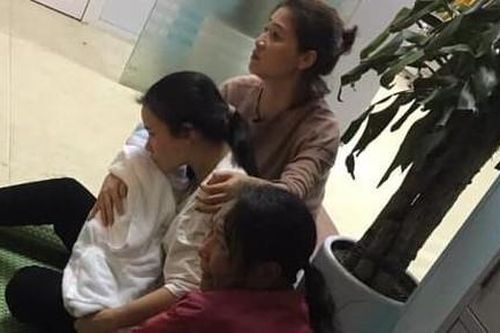 Bé gái nhập viện viêm phế quản, 'bỗng dưng' bị thủng dạ dày tử vong?