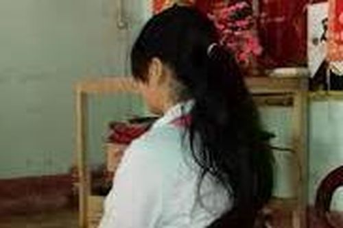 Kẻ đồi bại dụ nữ sinh gửi ảnh khỏa thân rồi 'tống tình' bắt quan hệ nhiều lần