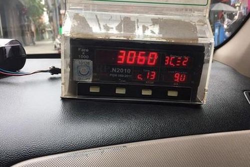Đuổi việc tài xế taxi sau vụ 'chặt chém' khách Tây 3 triệu cho quãng đường 17km