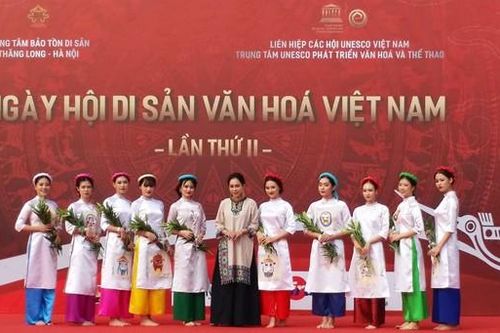 Mở cửa tự do, chào đón du khách tới thưởng thức ca trù, quan họ tại Hoàng thành Thăng Long