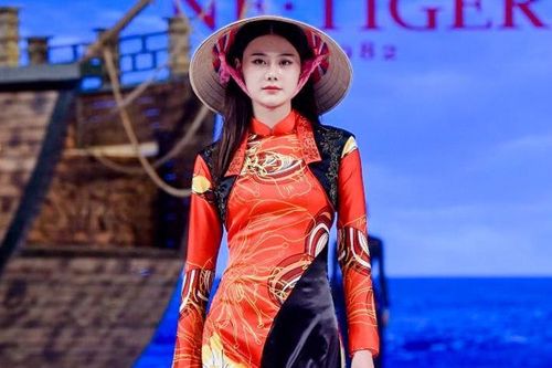 Khán giả Việt bức xúc khi áo dài bị gọi là 'phong cách Trung Quốc'