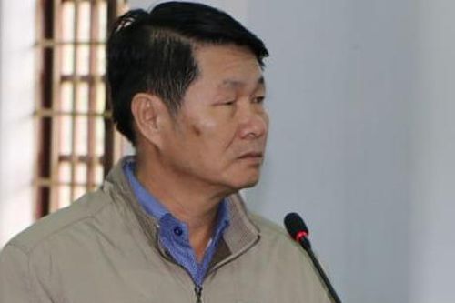 Đất lấn chiếm được cấp sổ đỏ, cựu phó chủ tịch huyện lĩnh án tù