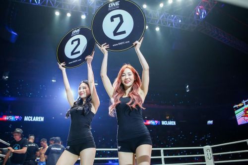 Người mẫu tại ONE Championship nhận lương hàng chục nghìn USD