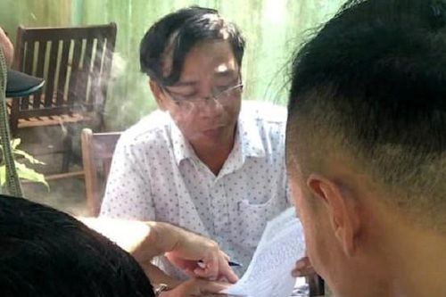 Phó phòng nhận hối lộ 20 triệu đồng