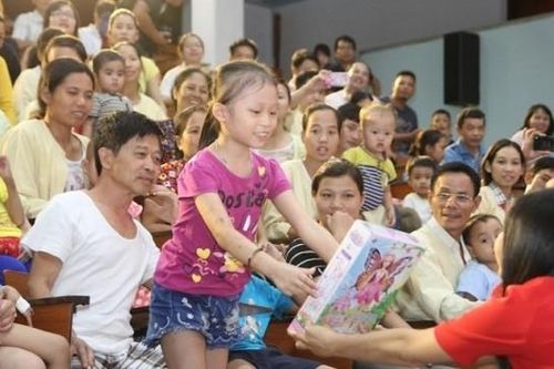 Học sinh Hà Nội tổ chức hội sách từ thiện vì bệnh nhi viện huyết học